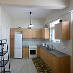 Village Maisonette شقة