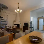 Village Maisonette شقة Avramio