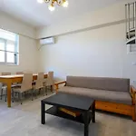Village Maisonette Avramio