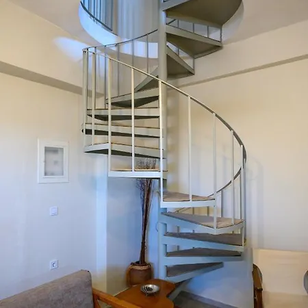 Village Maisonette Avramio