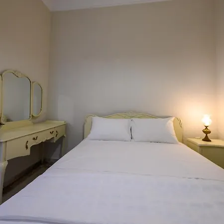 Village Maisonette Apartman Avramio