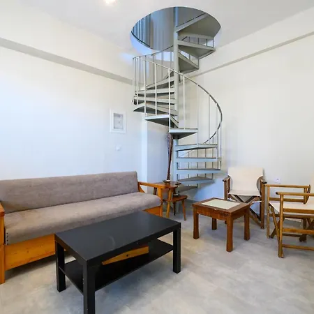 Village Maisonette Avramio