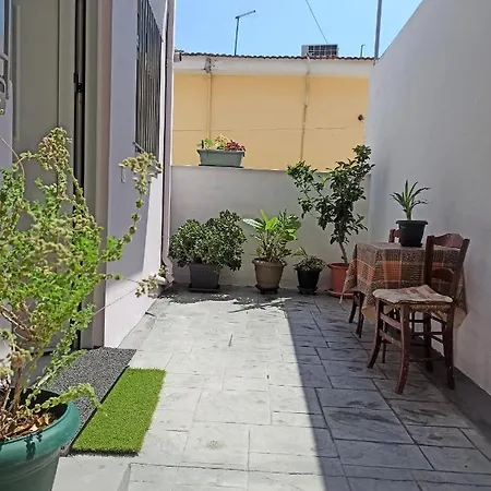 Village Maisonette Avramio