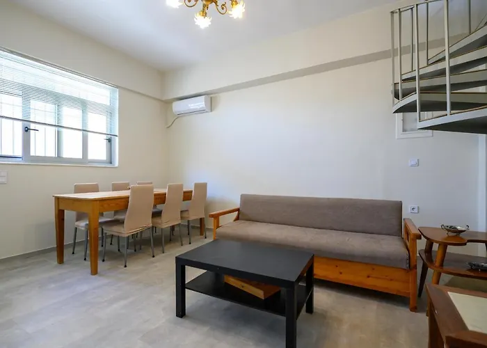 Village Maisonette Avramio