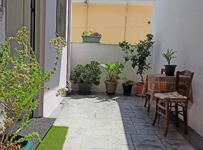 Village Maisonette Avramio